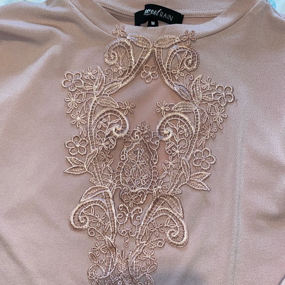 Top - Picture 2 of 3